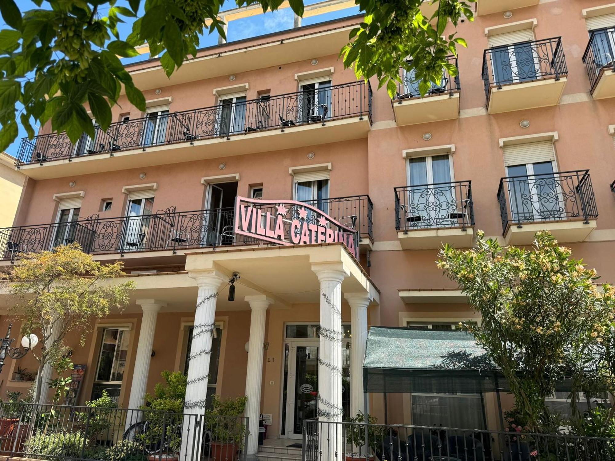 Hotel Villa Caterina Rímini Exterior foto