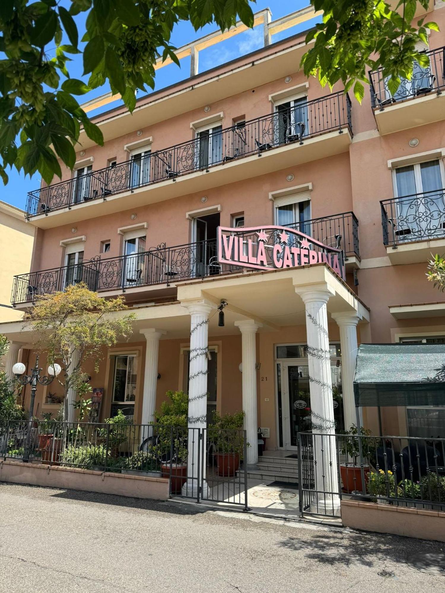 Hotel Villa Caterina Rímini Exterior foto